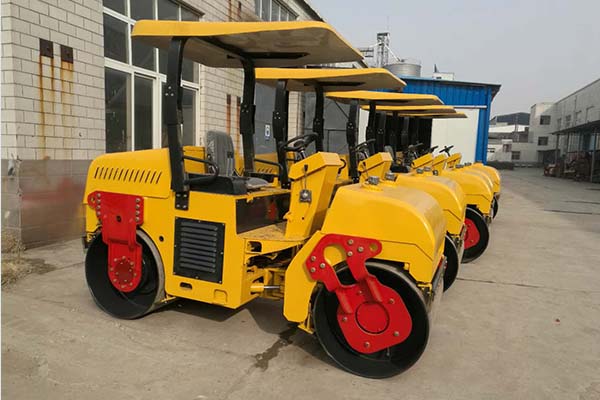 <a href='http://m.erzp.cn' target='_blank'>壓路機</a> <a href='http://m.erzp.cn' target='_blank'>壓路機</a>